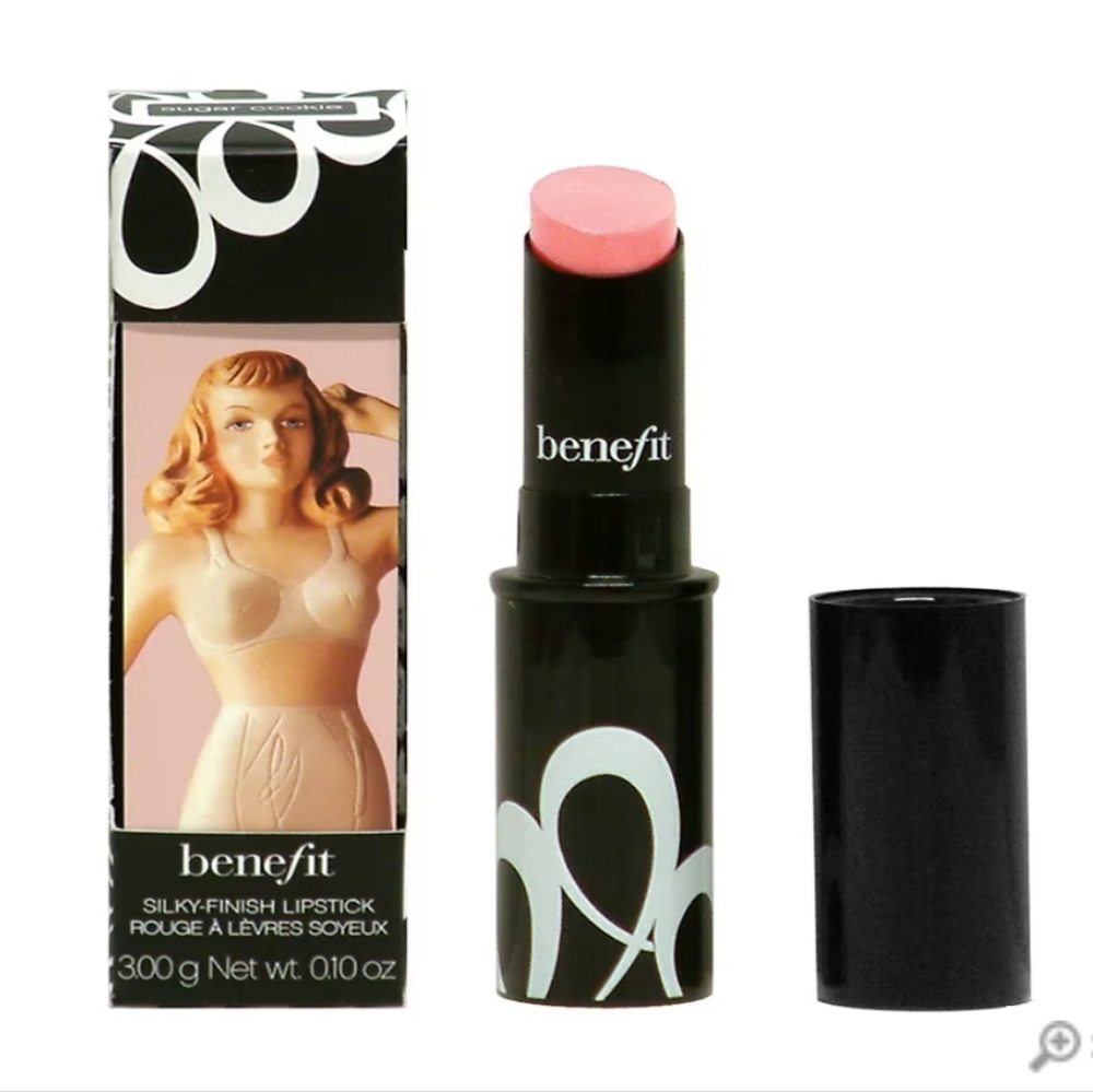 BENEFIT Lipstick